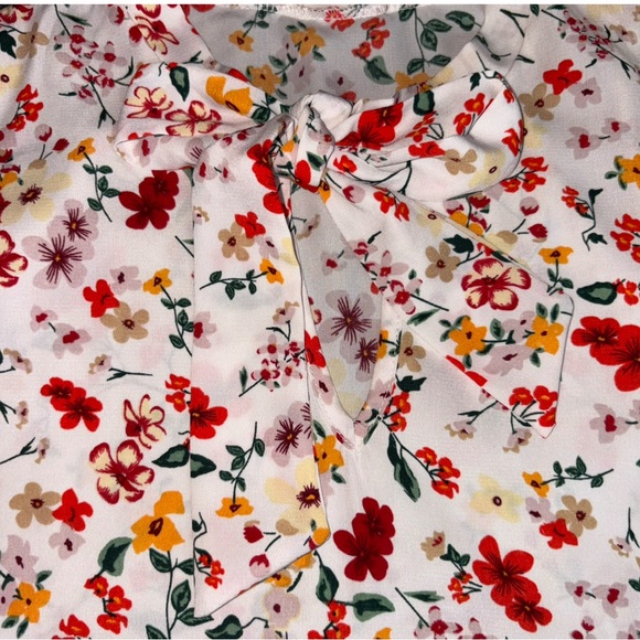 Les Amis Floral Tie Neck Blouse Size M Sleeveless Ruffle Shoulder Top - Picture 4 of 10